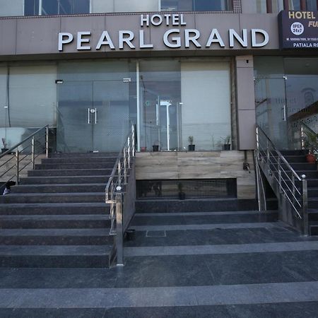 Hotel Pearl Grand & Banquet Zirakpur Экстерьер фото