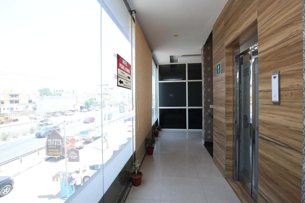 Hotel Pearl Grand & Banquet Zirakpur Экстерьер фото